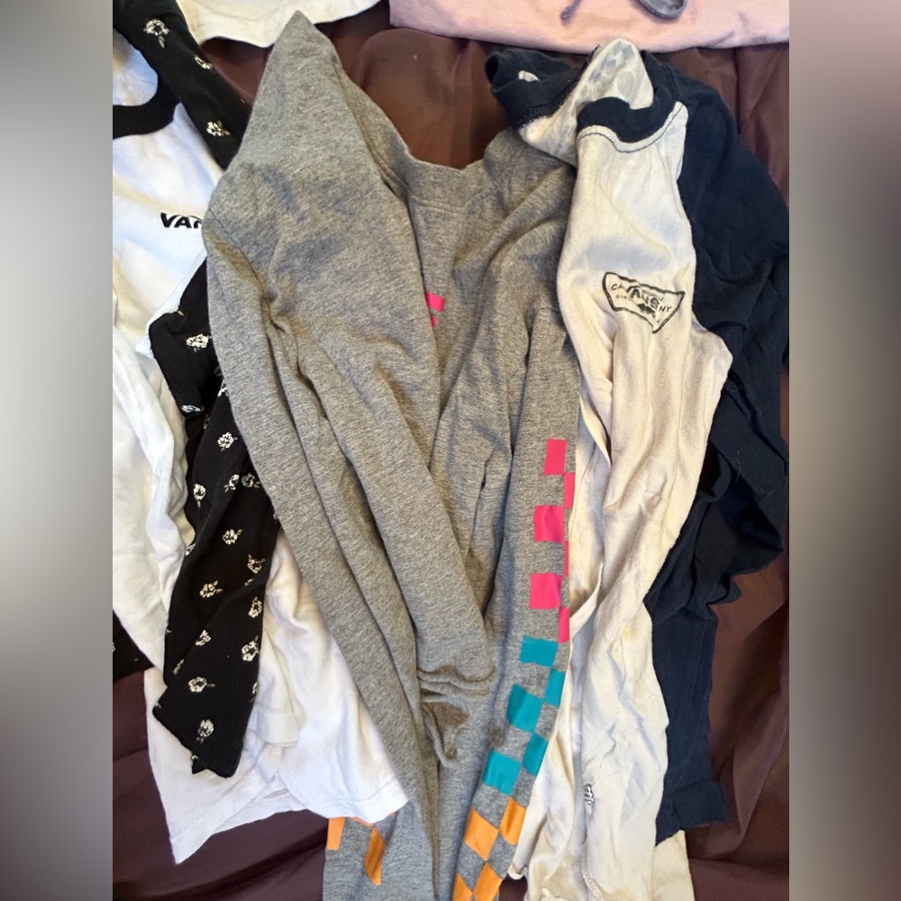 Vans long sleeve shirts - Picture 2 of 3